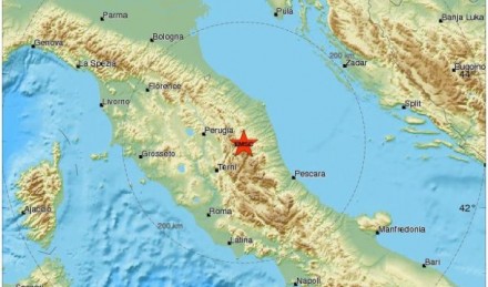 Terremoto, nuove scosse nel centro Italia